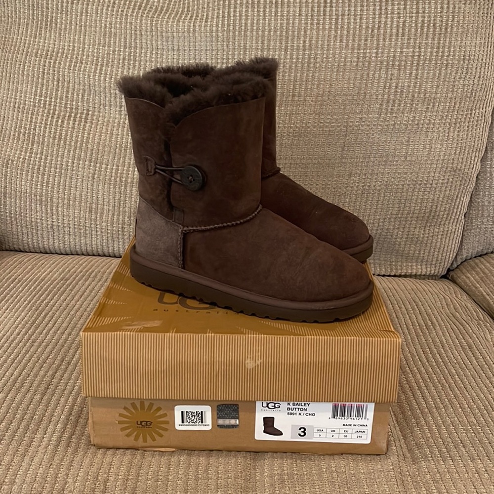 Ugg Bailey Button!